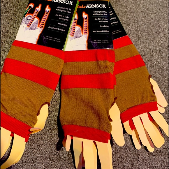 Arm Sock’s By FiveLo! Red and Drk Green Striped - Picture 1 of 1